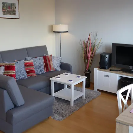 Apartament- Mieszkanie Przy Porcie Jachtowym Lägenhet